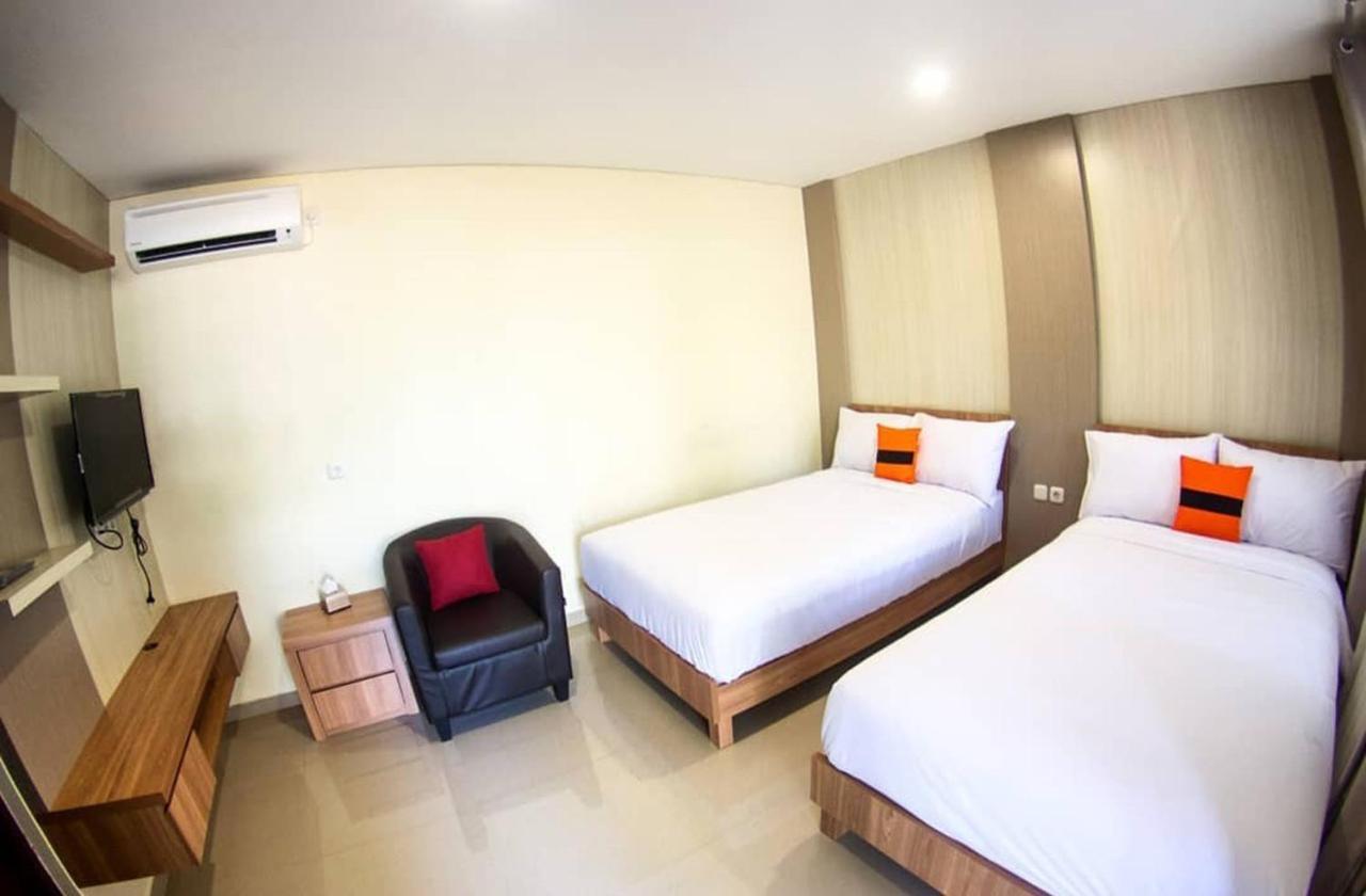 Long Beach Hotel Pangandaran Exterior foto